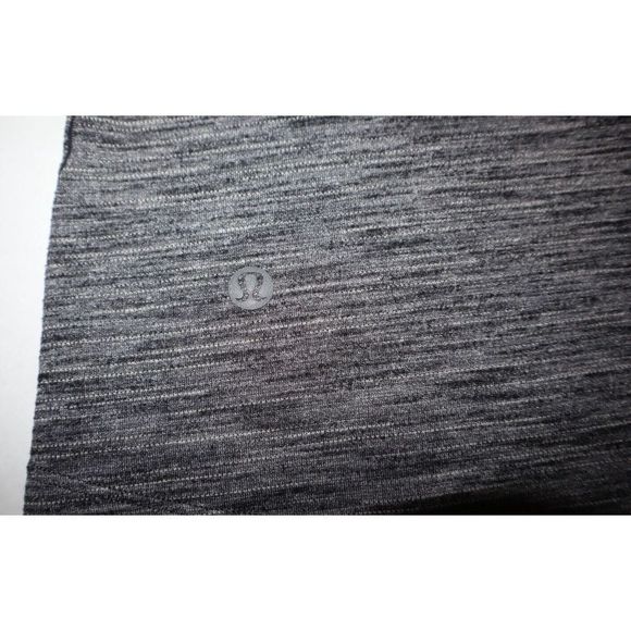 Lululemon Women's Sz Small Black Workout Tank Top - Picture 4 of 4